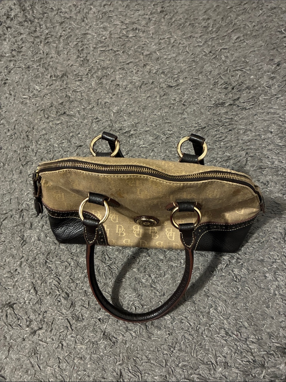Dooney & bourke handbag - Picture 5 of 6